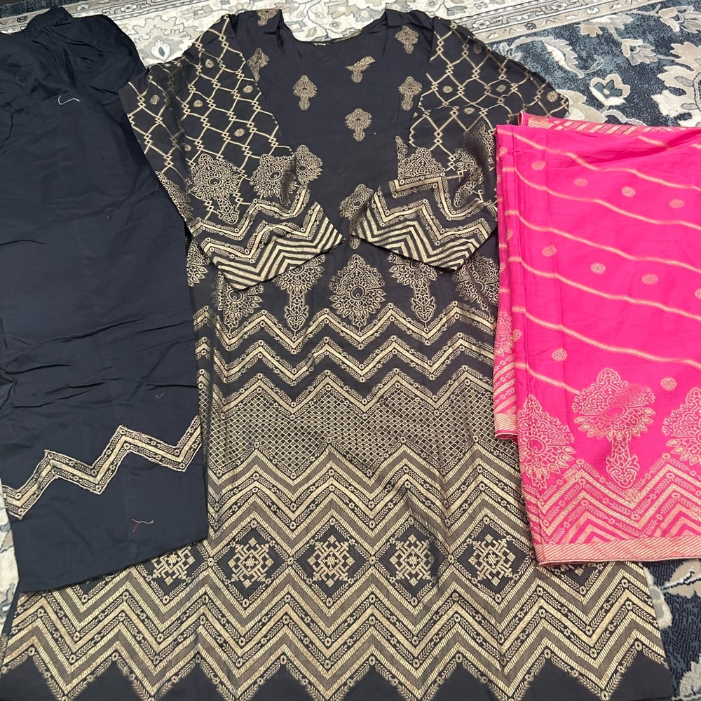 New 3 piece Laxauary Lawn Salwarkameez  Pakistani dress l